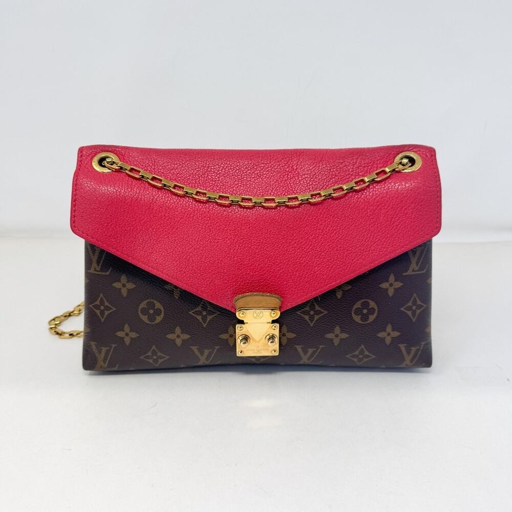 Louis Vuitton Louis Vuitton Pallas Chain